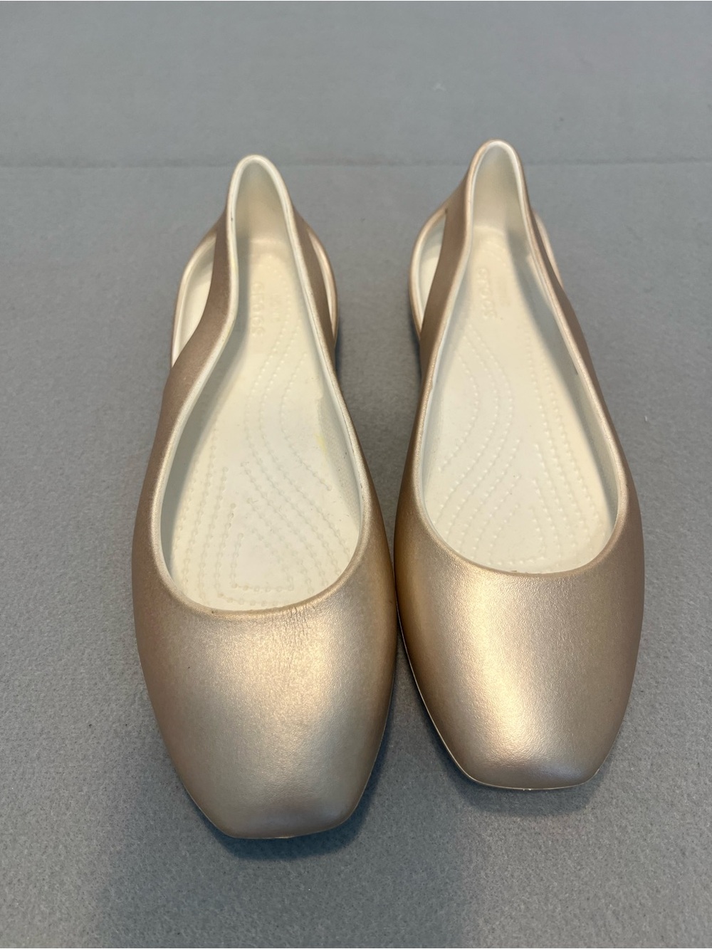 Crocs Sloane Ballet Flats Women's Size 8 Metallic Slip On Comfort Shoes Casual